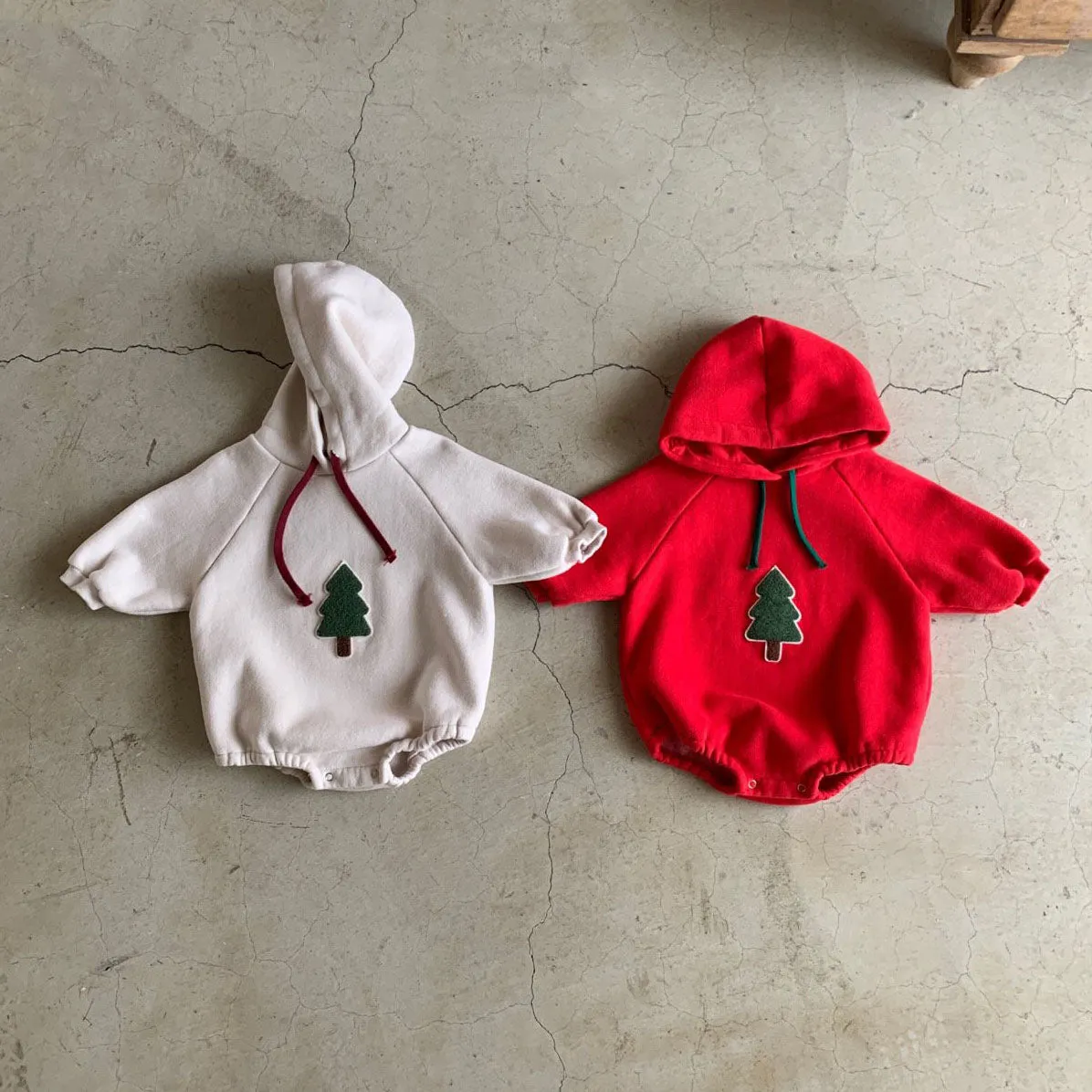 Baby Fleece-Lined Tree Patch Hoodie Romper (12-18m) - 2 Colors