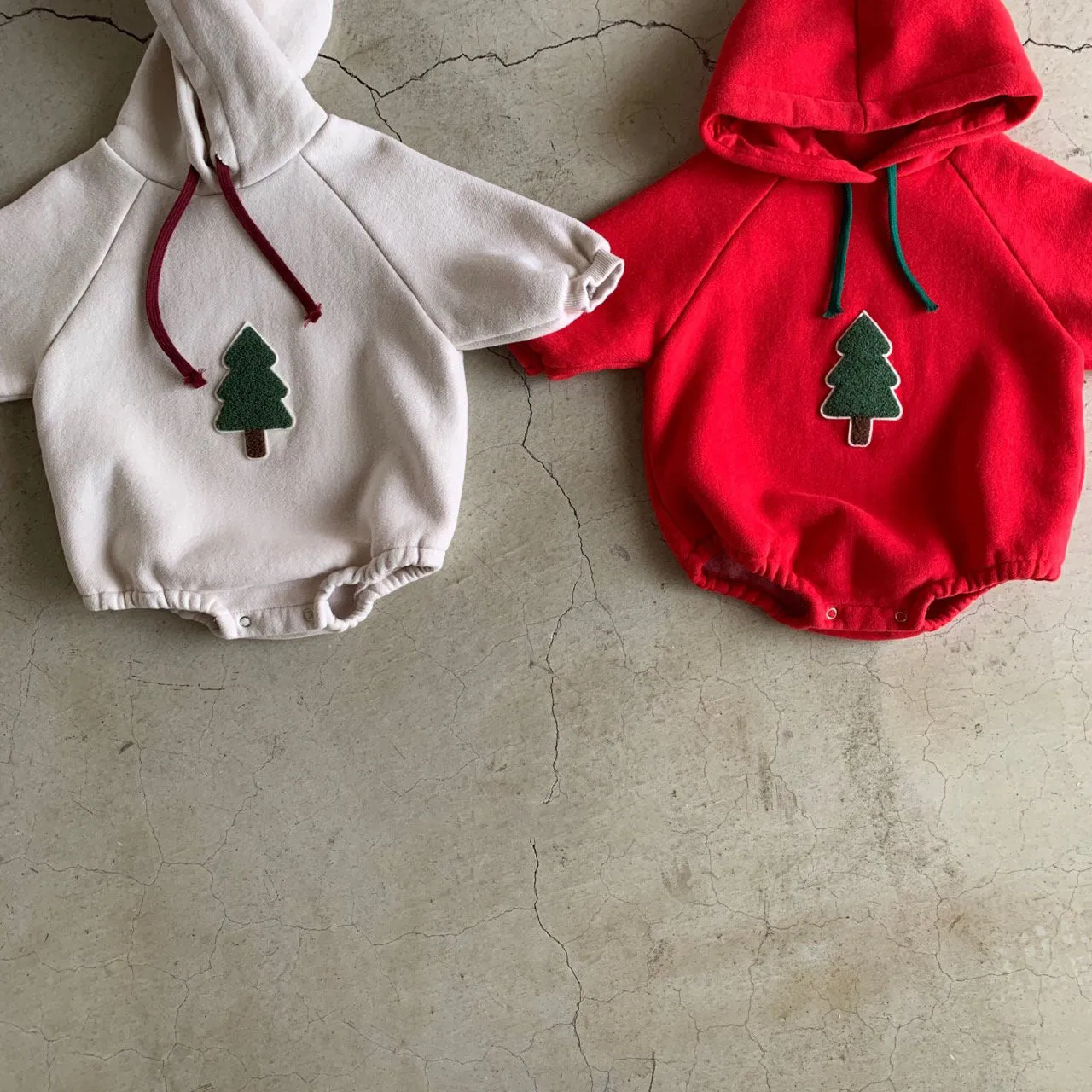 Baby Fleece-Lined Tree Patch Hoodie Romper (12-18m) - 2 Colors