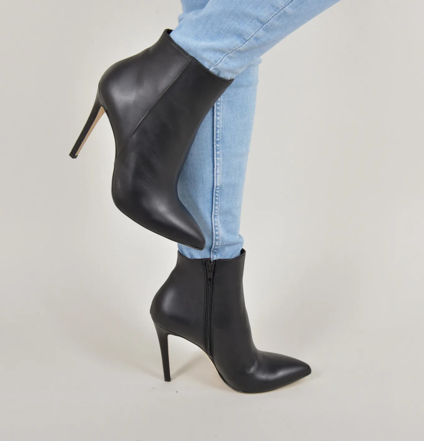 High Italian ankle boots VESTA with stiletto heels in real leather