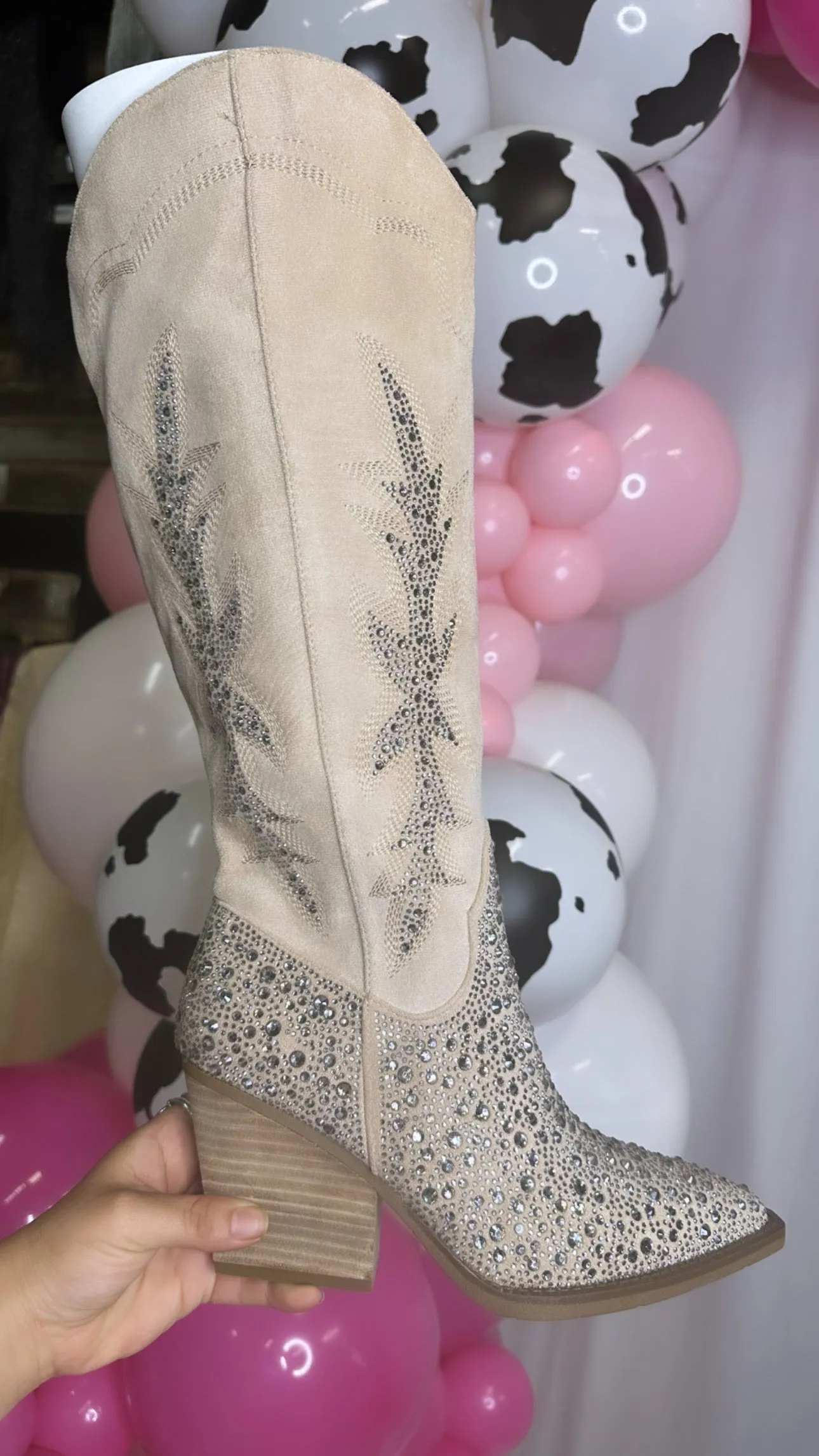 ‘’SOFIA’’ IVORY BOOTS